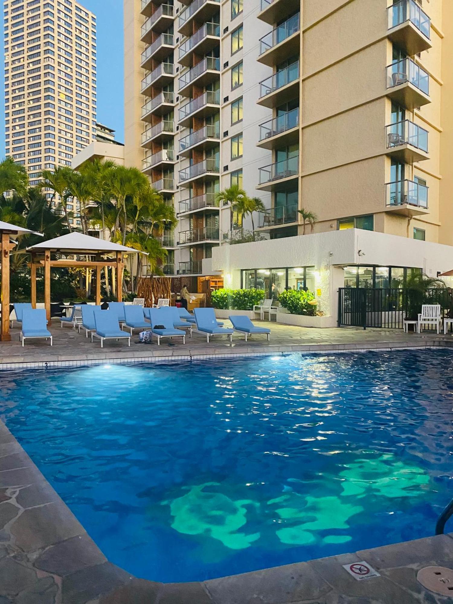 Cozy Studio With Free Parking In Waikiki โฮโนลูลู ภายนอก รูปภาพ